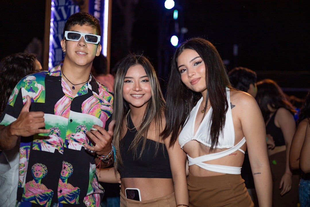 music idols at party