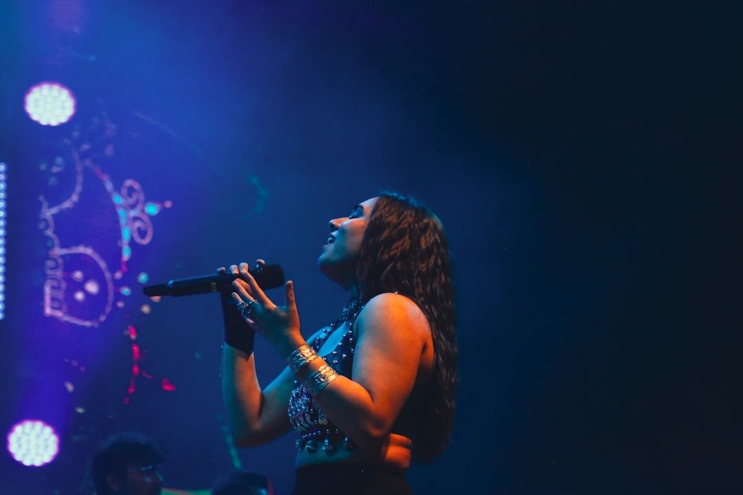 shakira performing live